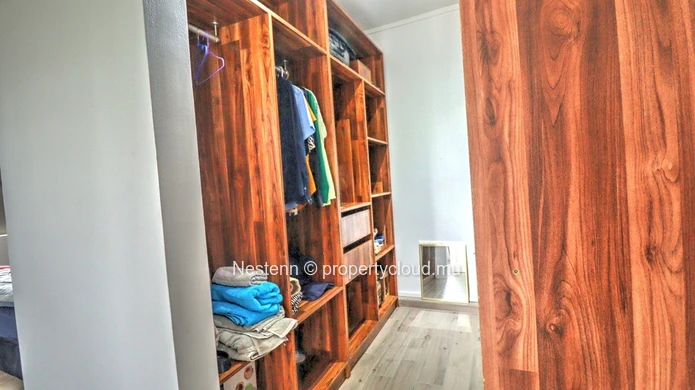 Appartement 2 pièces de 115m², idéalement situé au centre de Curepipe.