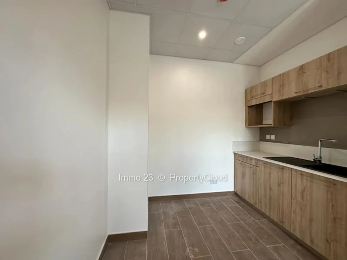 Office - 617.27m2 - Eb00e8ne - Ref. BU76606LO