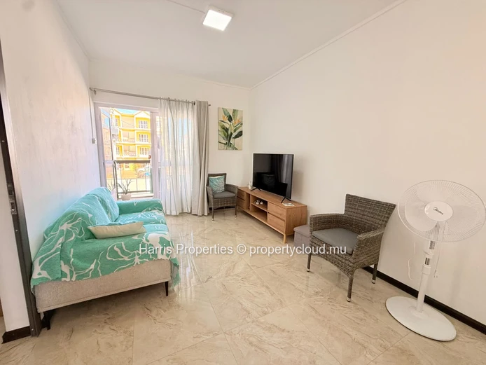 Charming First-Floor Apartment for Rent in Pereybere 