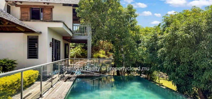 Beachside Villa for Rent - 4 Bedrooms, Grand Gaube, North