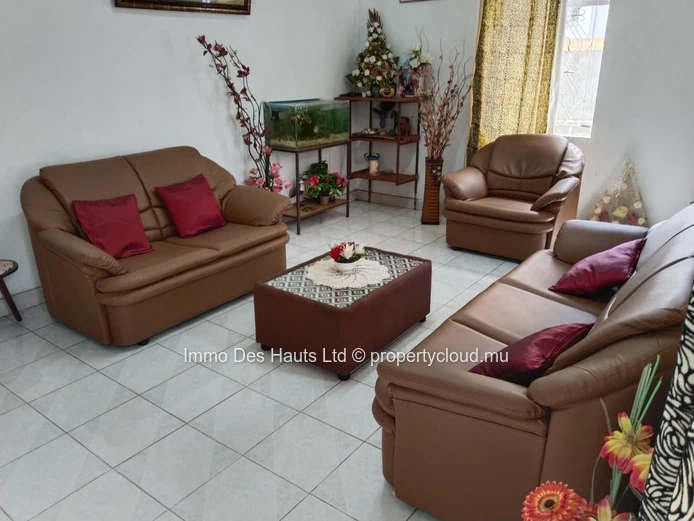 Maison de 4 chambres semi meublé en vente Rose Hill 
