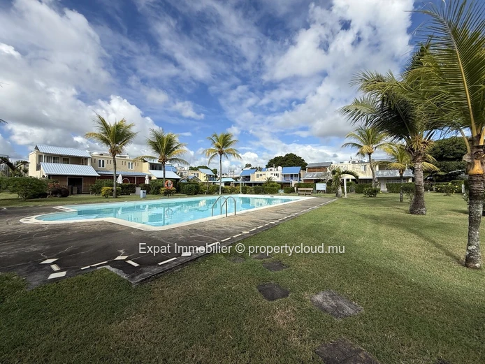 Appartement 3 Chambres Avec Jardin Privatif & Accès Direct À La Piscine – Résidence Sécurisée