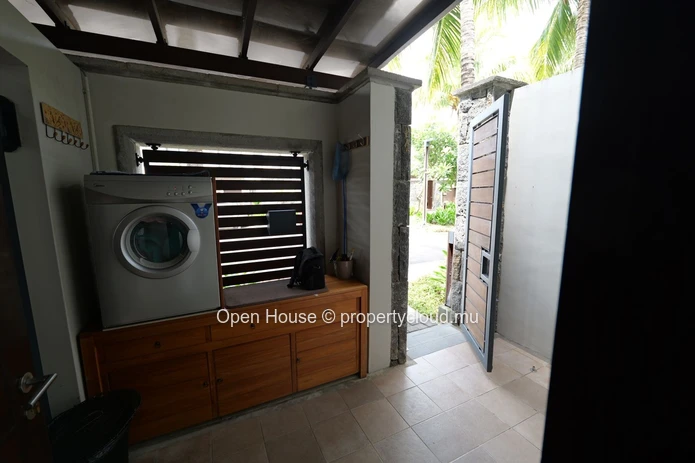 Duplex 3 chambres avec piscine privée à vendre à Rivière Noire