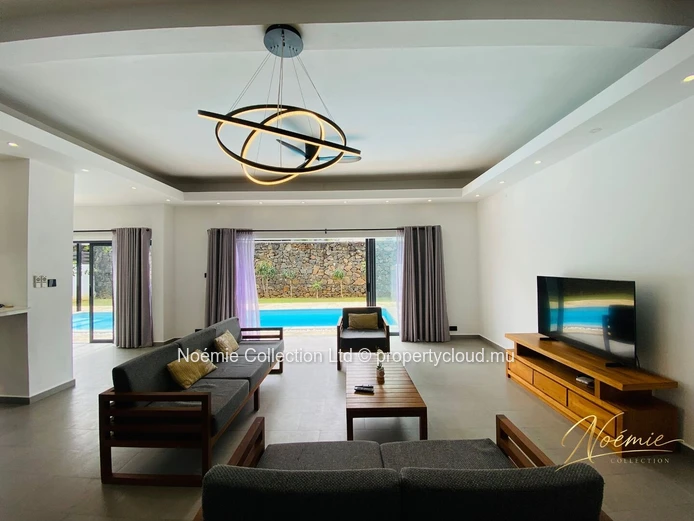 4-Bedroom Furnished Villa with Private Pool in Pereybere