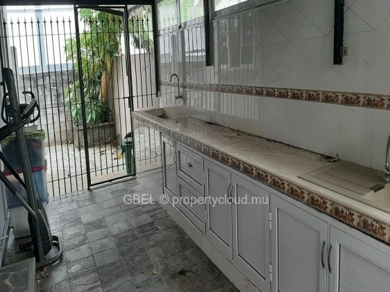 4-Bedroom Family House for Sale in Centre Vacoas, Mauritius