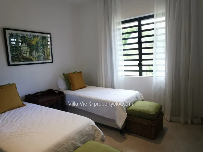 Péreybère - Appartement pieds dans l'eau de 4 chambres en-suite