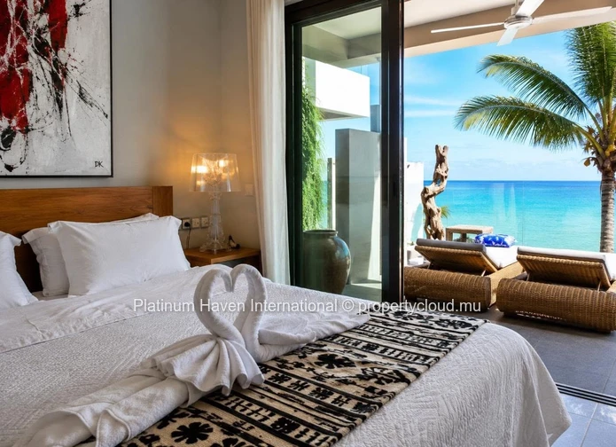 An Extraordinary Penthouse Beachfront Apartment