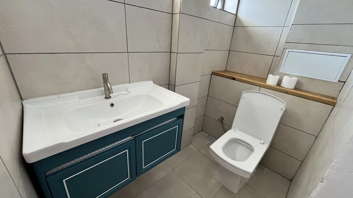 Bureau(x) à louer à Pereybere, 34m², accessible aux étrangers, proche des commerces, climatisé, Rs 40 000.