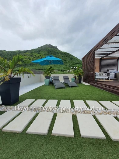 Furnished Penthouse with Private Rooftop and Sea Views