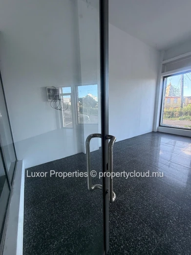 Espace Commercial À Louer À Curepipe