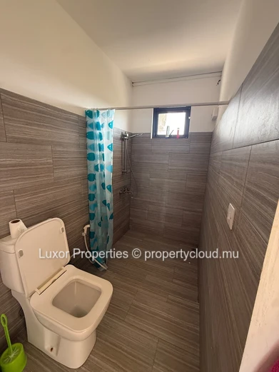 À Louer – Duplex en Bord de Mer | 2 Chambres