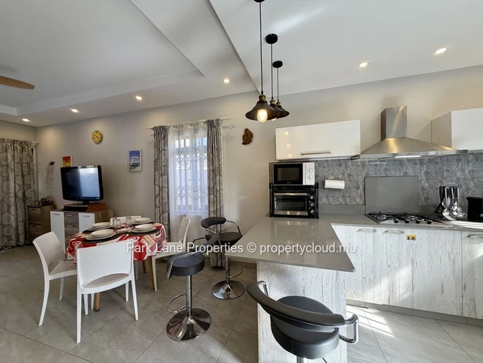 Family detached home with private pool near forest