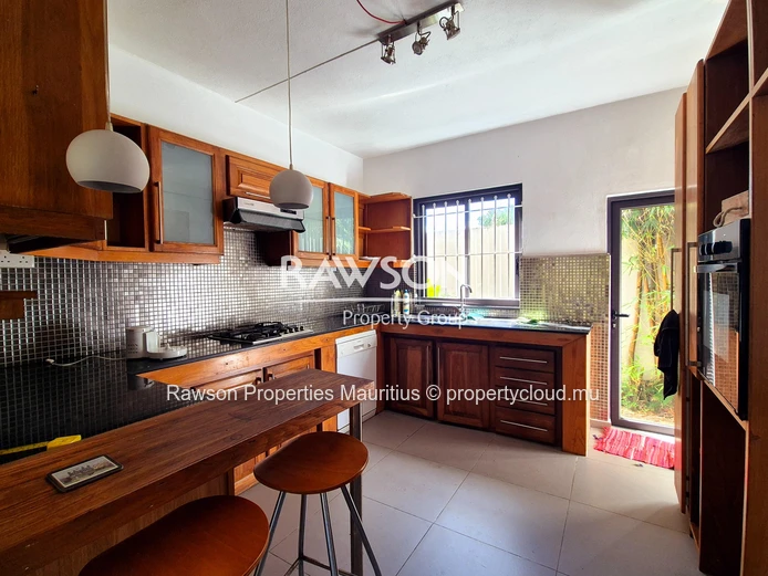 Well-Maintained 3-Bedroom Duplex for Sale in Floréal – 232 sqm