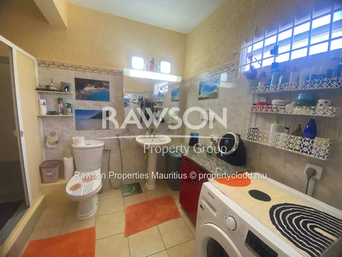 Duplex de 3 Chambres à Vendre à Flic en Flac