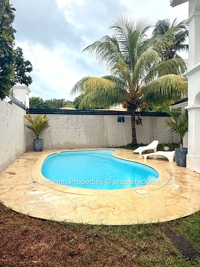 ?? Maison familiale spacieuse avec piscine