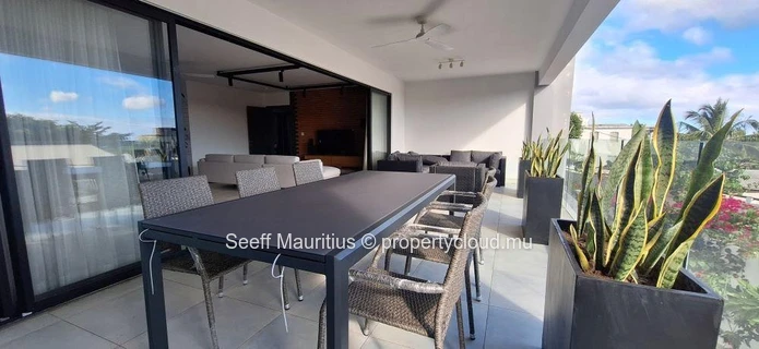 Appartement moderne avec terrasse et vues 