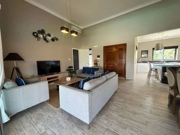 4 Bedroom Villa
