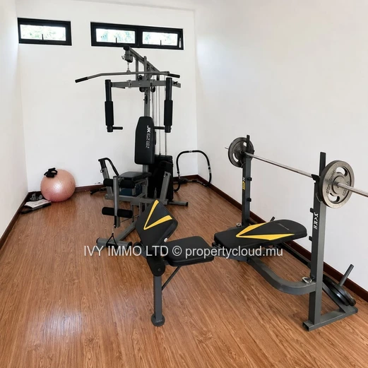 Waterfront Loft-Style Duplex For Rent – Bain Bœuf
