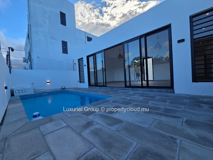 Villa for Sale in Pereybere – Local Market