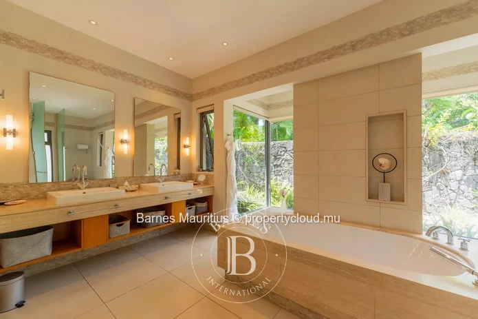 ANAHITA GOLF RESORT – Villa 4 chambres avec vue sur le golf