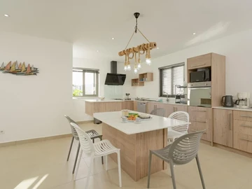 4 Bedroom Villa
