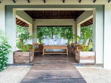 5 Bedroom Villa