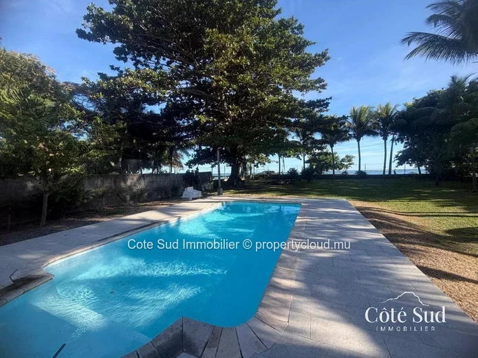 For Rent – Magnificent spacious house with a pool