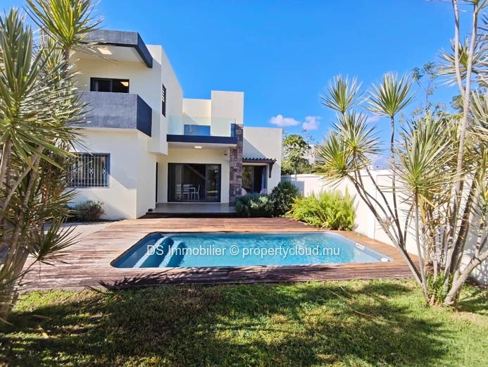 For Rent – 2-Bedroom Villa With En-Suite Bathrooms In Grand Baie - North