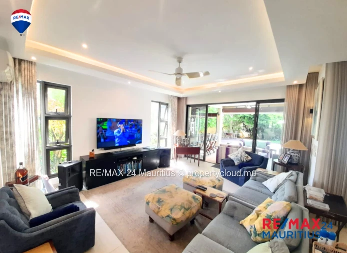Spacious 3 Bedroom Home with Large Garden &  Pool