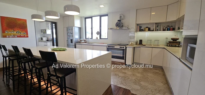Appartement d'Exception à Vendre – Curepipe | 260 m²