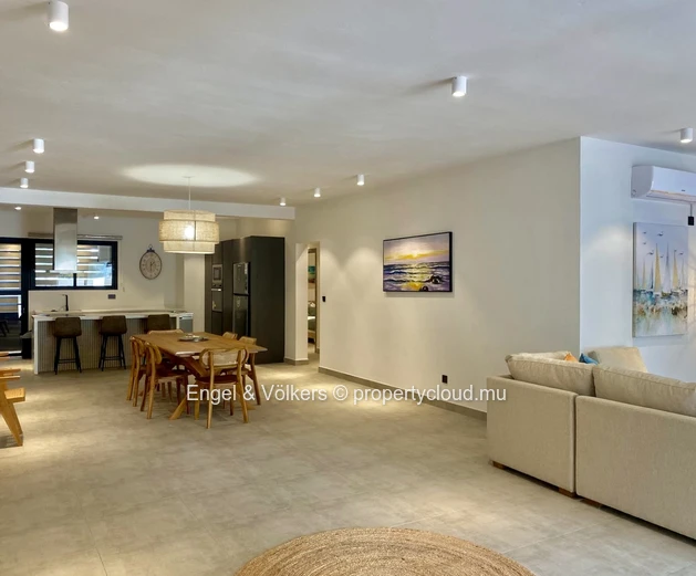 Modern 3-Bedroom Apartment for Sale – West Coast Living at Its Best