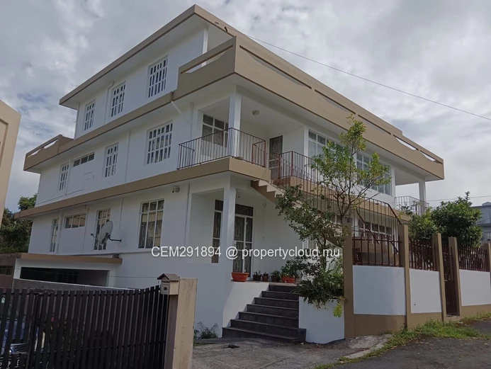 Residential Block For Sale – Curepipe