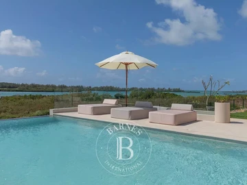 4 Bedroom Villa