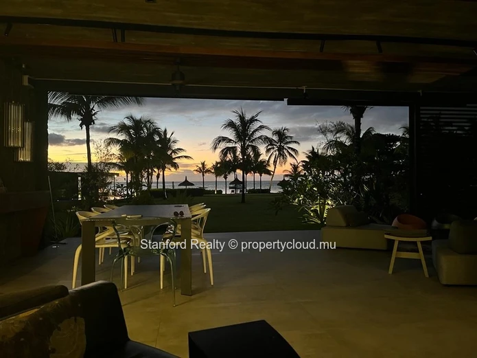 Appartement en Rez-de-Chaussée en Front de Mer – 3 Chambres en Suite, Grand Baie 