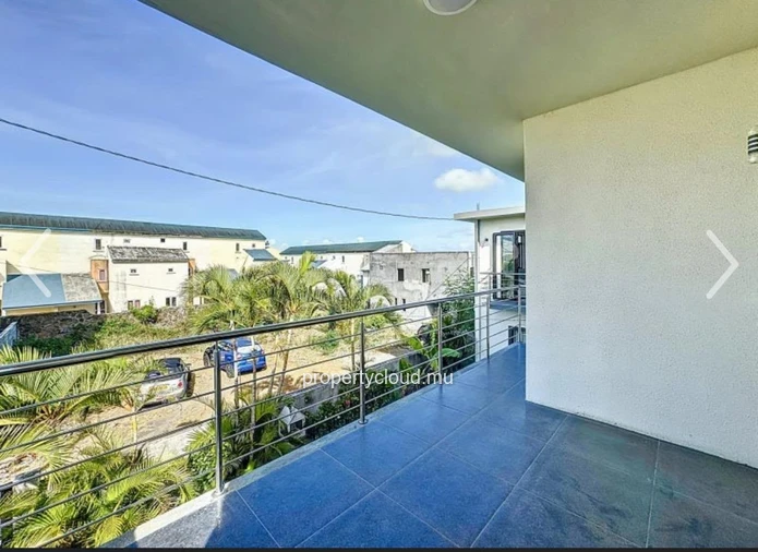 Villa contemporaine construite en 2023 à Grand Baie . Idéale pour une vie de famille ou un investissement locatif