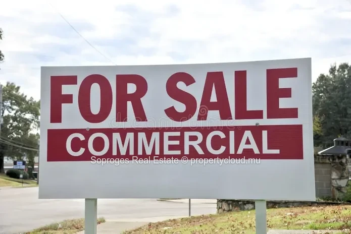 A Vendre - Immeuble commercial - Port-Louis