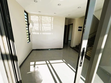 5 Bedroom Villa