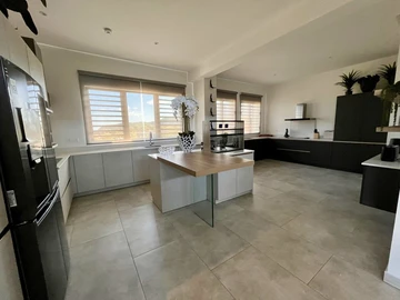 4 Bedroom Apartment
