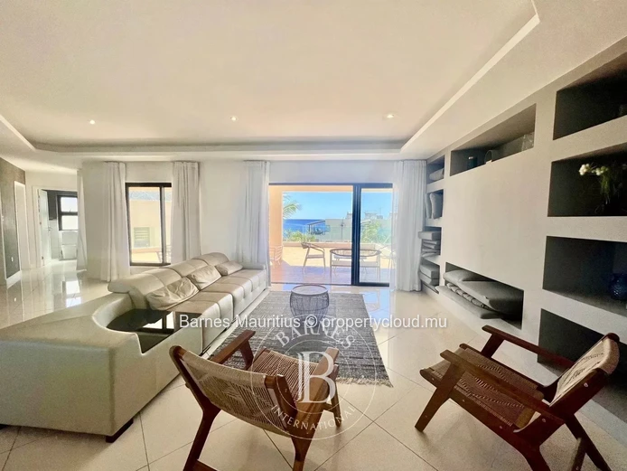 FLIC EN FLAC - Stunning penthouse with sea access - 3 bedrooms