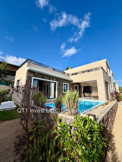 New Villa Close To The Sea In Secured Resdicences
