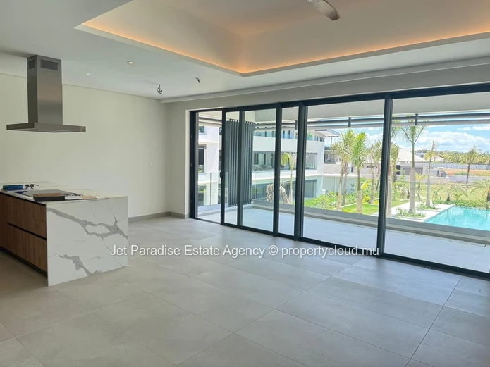 Appartement Moderne Neuf de 150 m² dans une Résidence Sécurisée avec Piscine commune