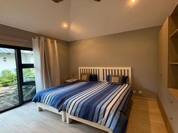 4 Bedroom Villa