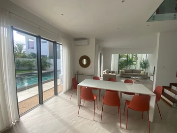 4 Bedroom Villa