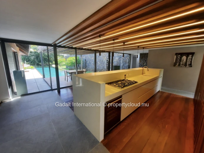 Luxury Rental at Anahita: Magnificent 5-Suite Villa, Private Pool & Golf View