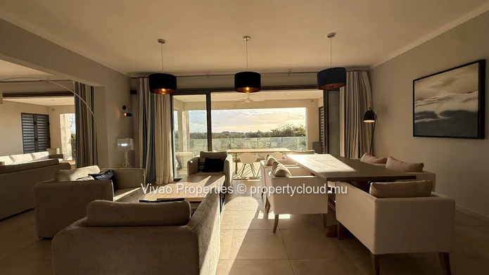 Appartement de luxe de 5 chambres en suite à louer à Balaclava - 150 000 Rs par mois