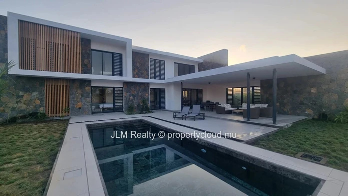 Villa contemporaine avec vue golf à louer à Haute Rive, Île Maurice