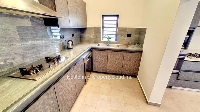 Spacious and bright 4 bedroom villa with its swimming pool