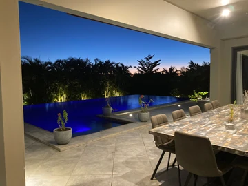 8 Bedroom Villa