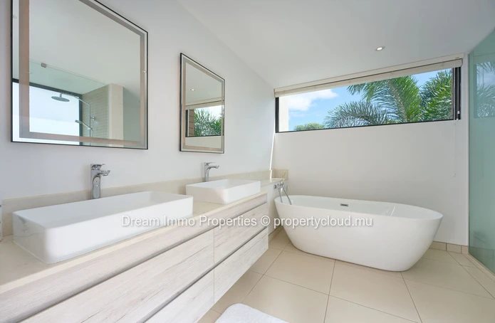 Villa de 4 chambres en suite proche de la plage de Pereybère – Ile Maurice