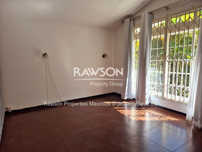 Maison à vendre à Floréal – 5 chambres, jardin, proche de C-Care Darne
